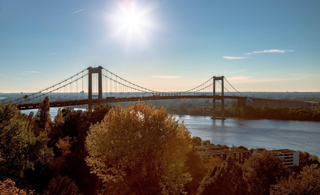 Aux Portes De Bordeaux Le Golden Gate Mindurguest Lormont Exteriör bild